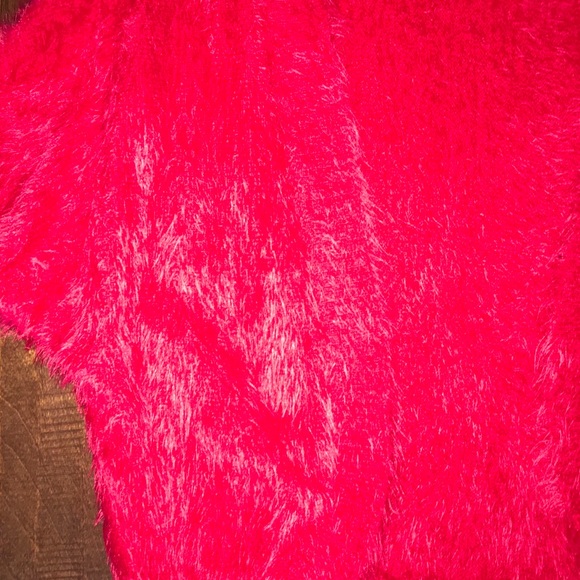 Cute, fluffy vest! - Picture 2 of 4